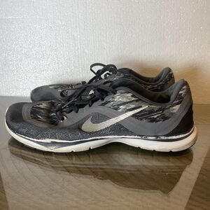 NIKE FLEX TR6 WOMENS SHOES GRAY/ CAMOFLOUGE SIZE 8 M